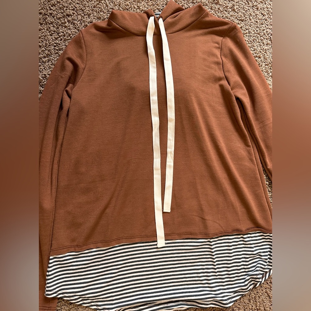 Betsy Boutique Shop Long Sleeve hoodie Top